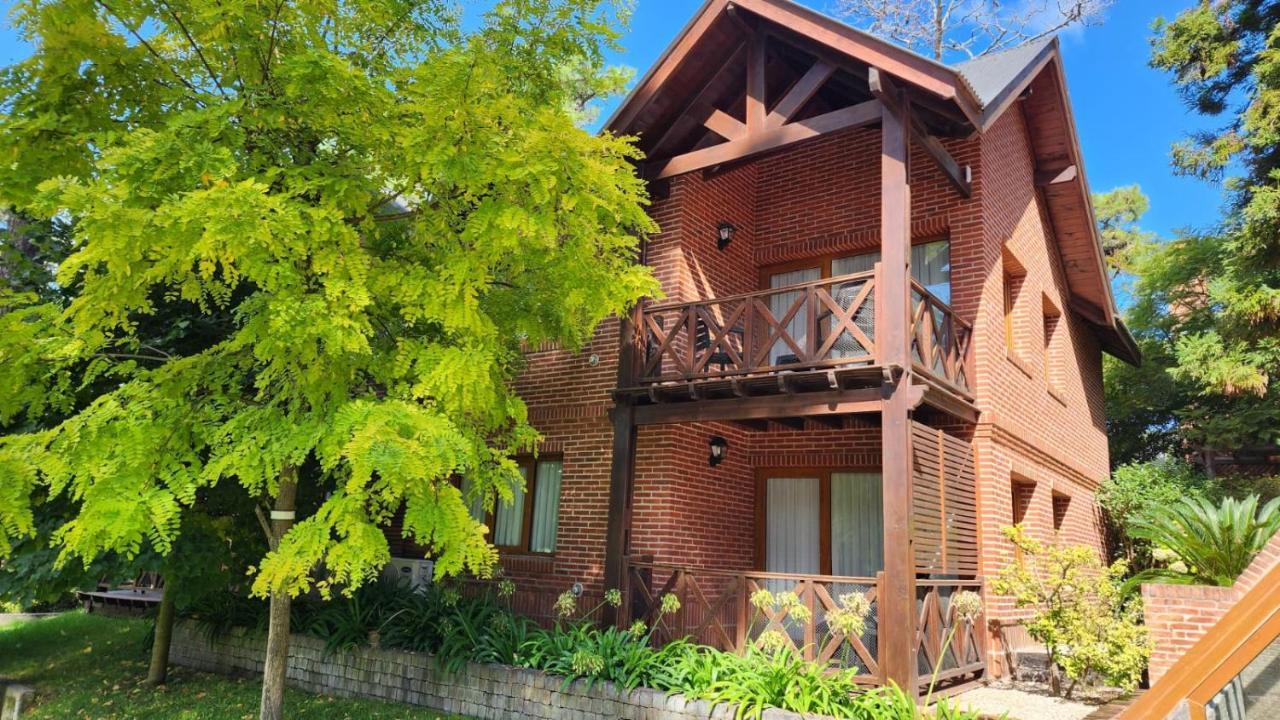 Refugio Del Bosque Villa Carilo Exterior foto